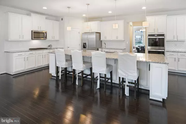 8000 HUBBLE DR, Lanham, MD 20706