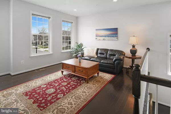 8000 HUBBLE DR, Lanham, MD 20706