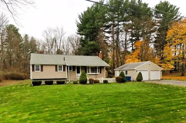 3 Woodcrest Dr, Tewksbury, MA 01876