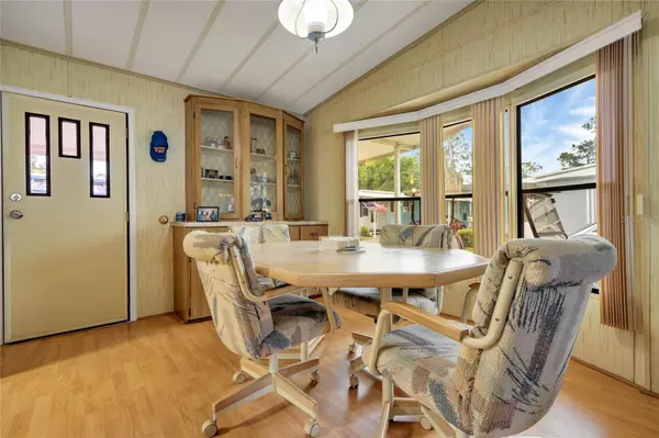 224 PINEWOOD DR, Eustis, FL 32726