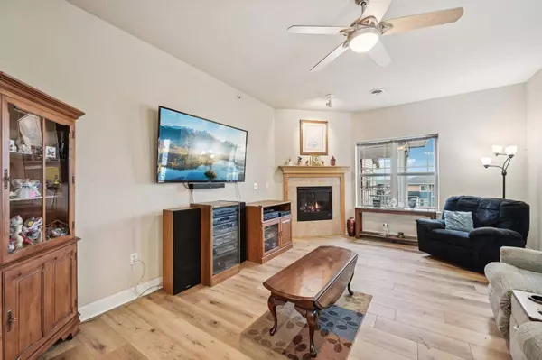 1300 School Street #212, Sun Prairie, WI 53590