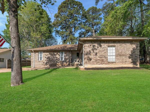 618 Rolling Hills RD, Huntsville, TX 77340