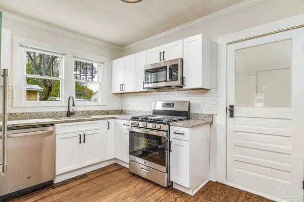 137 N K St, Pensacola, FL 32502