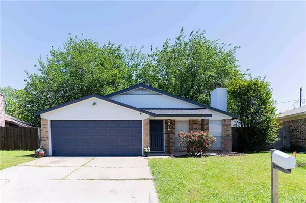 5219 Carpenter Drive, Arlington, TX 76017