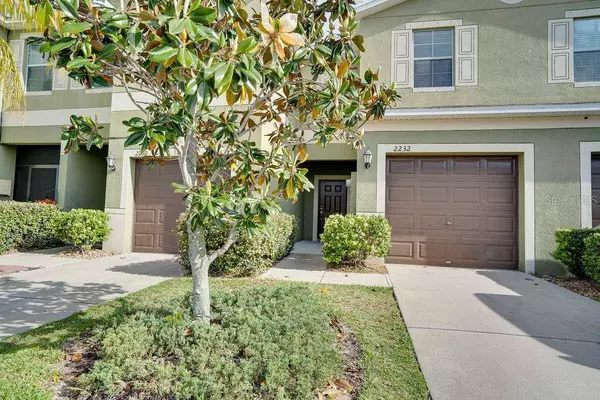 2232 GOLDEN FALCON DR, Ruskin, FL 33570