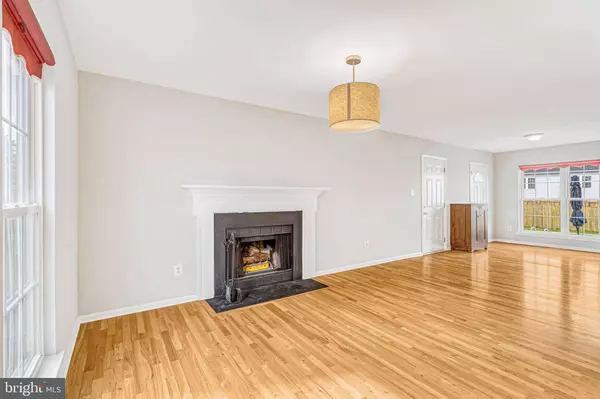 12245 PARKSTREAM TER, Herndon, VA 20170