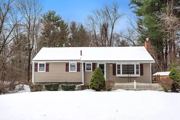 3 Woodcrest Dr, Tewksbury, MA 01876