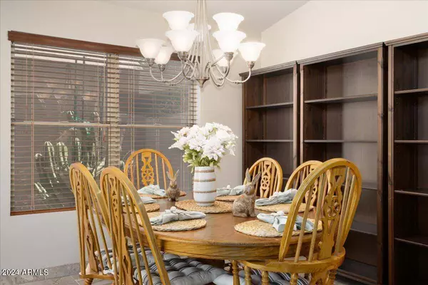 4327 E LONE CACTUS Drive, Phoenix, AZ 85050