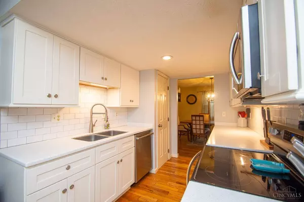 10884 Ponds Ln #27, Sycamore Twp, OH 45242