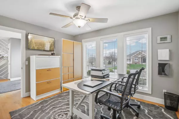 1611 Charleston Circle, Waunakee, WI 53597