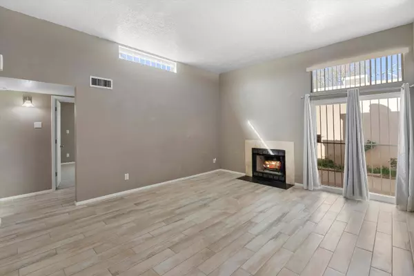 10602 Cueva Del Oso NE, Albuquerque, NM 87111