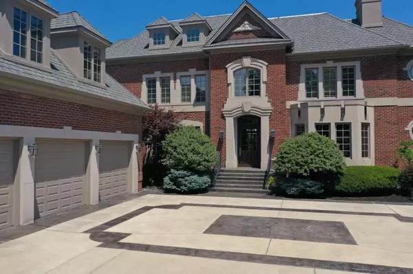 9062 Bay Breeze CT, Indianapolis, IN 46236