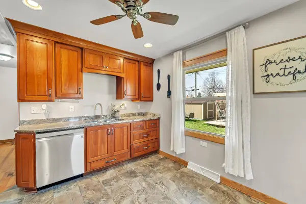 4147 S 55th St, Milwaukee, WI 53220