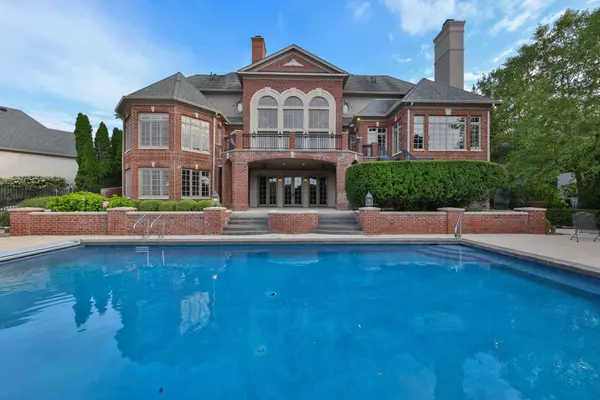 9062 Bay Breeze CT, Indianapolis, IN 46236