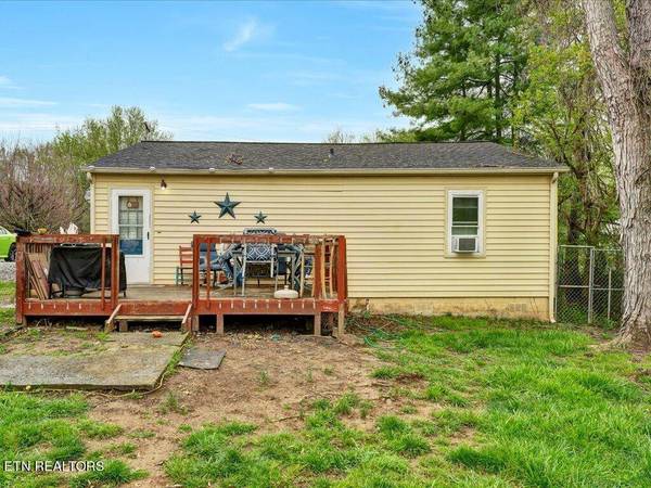 1317 Russell St, Morristown, TN 37813