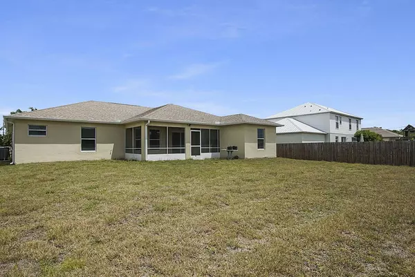 842 SW Haas AVE, Port St Lucie, FL 34953