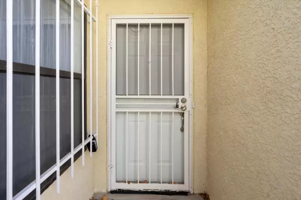 10602 Cueva Del Oso NE, Albuquerque, NM 87111