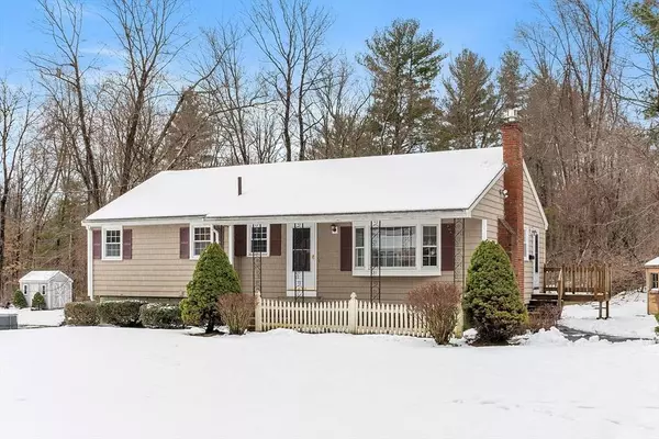 3 Woodcrest Dr, Tewksbury, MA 01876