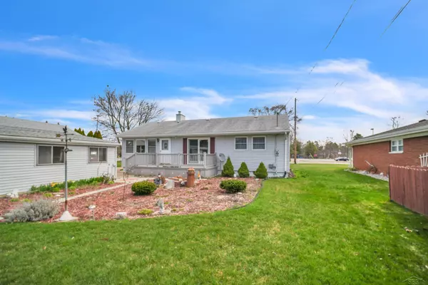 1879 Hemmeter Road, Saginaw, MI 48638