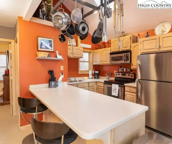 1534 Beech Mountain Pkwy, Beech Mountain, NC 28604