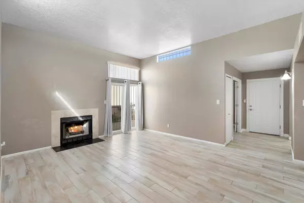 10602 Cueva Del Oso NE, Albuquerque, NM 87111