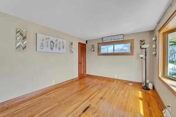 4147 S 55th St, Milwaukee, WI 53220