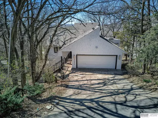 21917 Quail Ridge Circle, Omaha, NE 68022