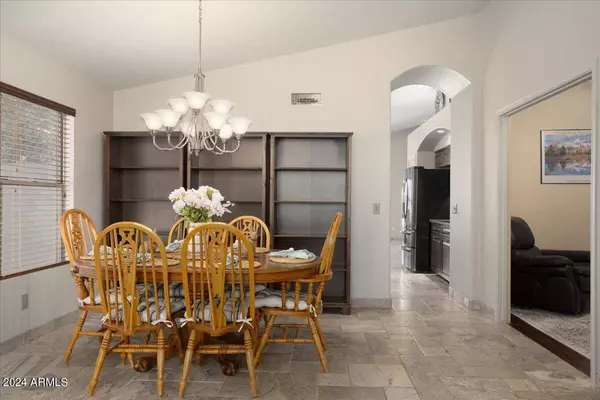 4327 E LONE CACTUS Drive, Phoenix, AZ 85050