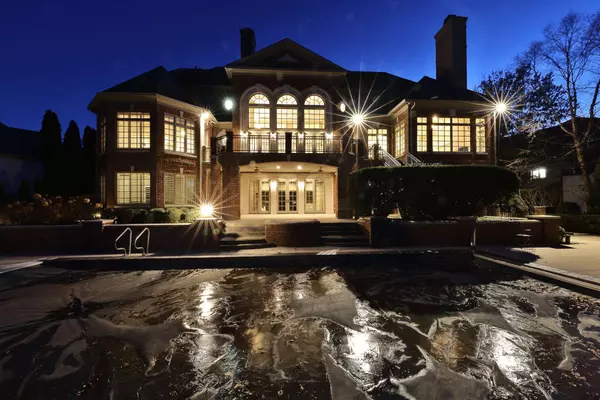 9062 Bay Breeze CT, Indianapolis, IN 46236