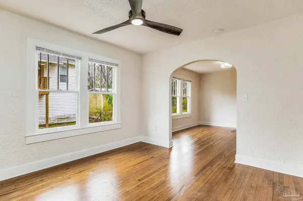 137 N K St, Pensacola, FL 32502