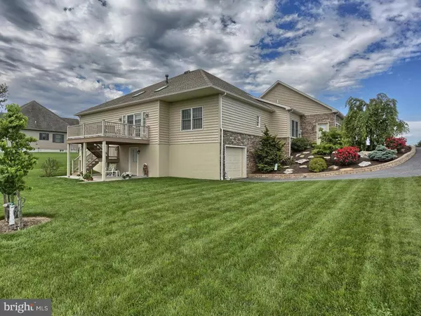 1634 CAMBRIDGE DR, Lebanon, PA 17042