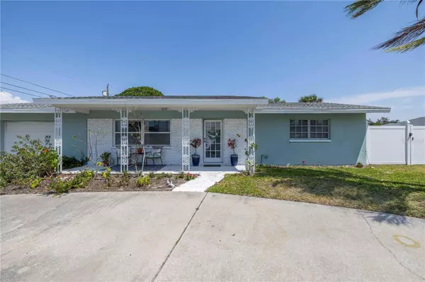 8101 120TH ST, Seminole, FL 33772