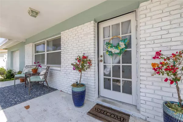 8101 120TH ST, Seminole, FL 33772