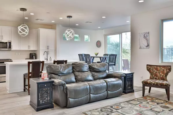 1220 Via Candelas, Oceanside, CA 92056