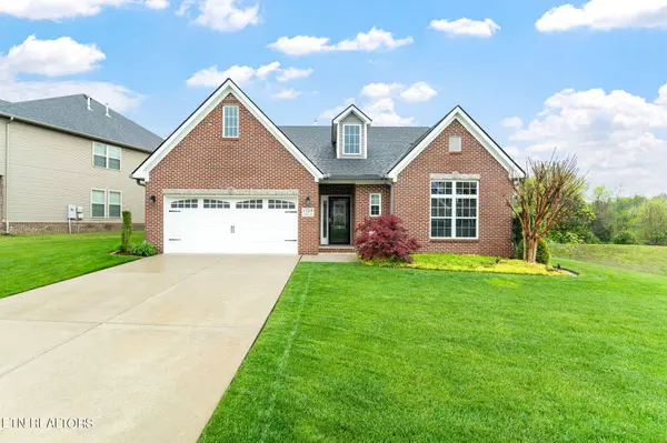 1724 Avashire LN, Knoxville, TN 37931