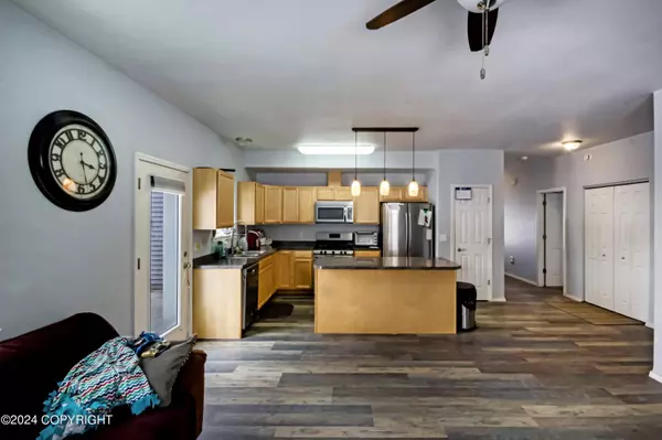 2900 N Monroe CIR, Wasilla, AK 99623