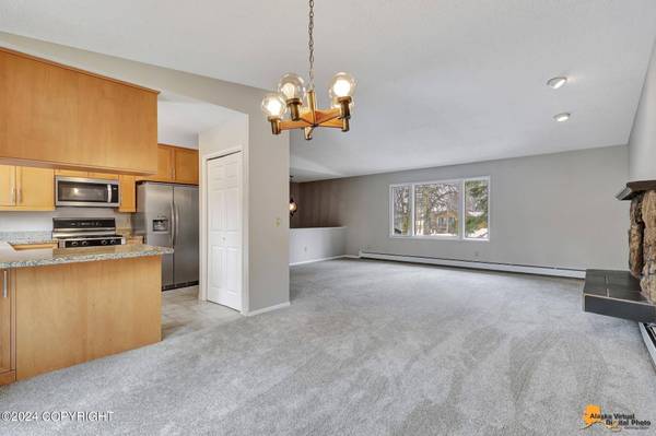 12811 Oomiak CIR, Anchorage, AK 99515