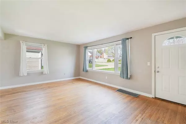 1635 Edmeyer AVE NW, Canton, OH 44708