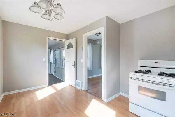 1635 Edmeyer AVE NW, Canton, OH 44708