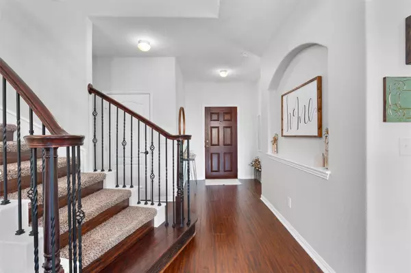 155 Plantain DR, Hutto, TX 78634