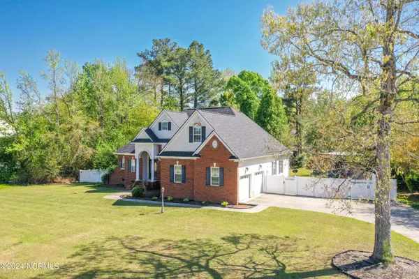 640 Par Drive, Jacksonville, NC 28540