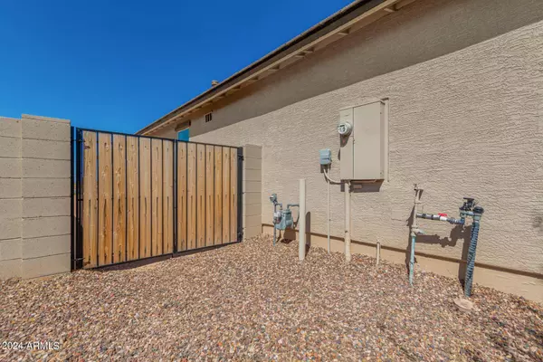 3324 E LUNA Drive, San Tan Valley, AZ 85143