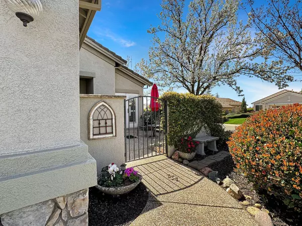 1751 Farmgate Ln, Lincoln, CA 95648