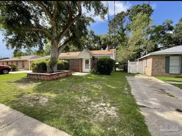 7048 Santa Barbara St, Pensacola, FL 32526