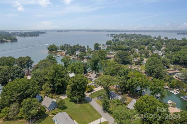 21212 Rio Oro DR, Cornelius, NC 28031