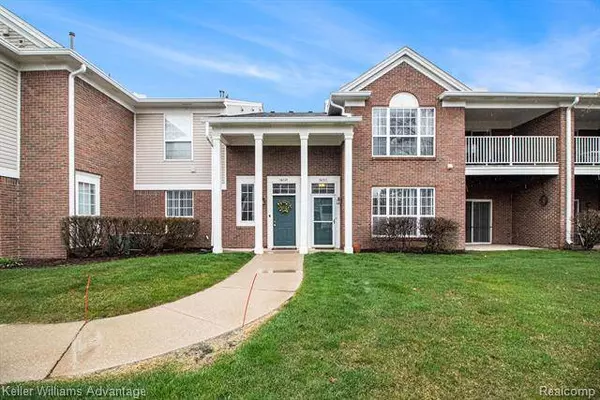 16747 Carriage Way, Northville, MI 48168