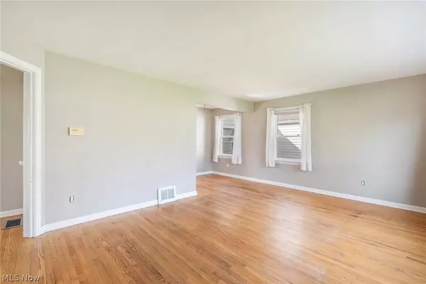 1635 Edmeyer AVE NW, Canton, OH 44708