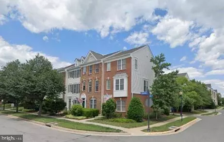 42820 CENTER ST, Chantilly, VA 20152