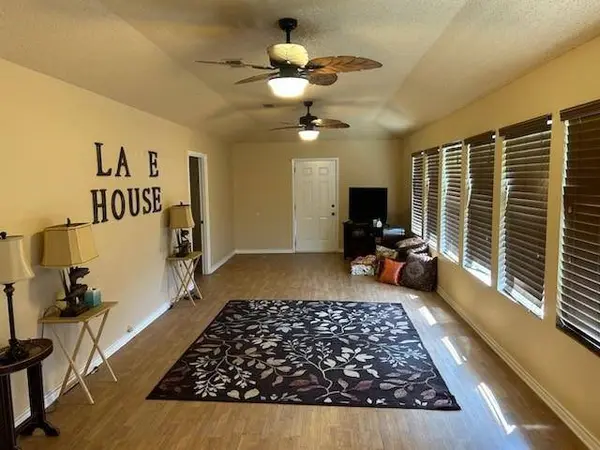 8525 CR 300, Possum Kingdom Lake, TX 76450