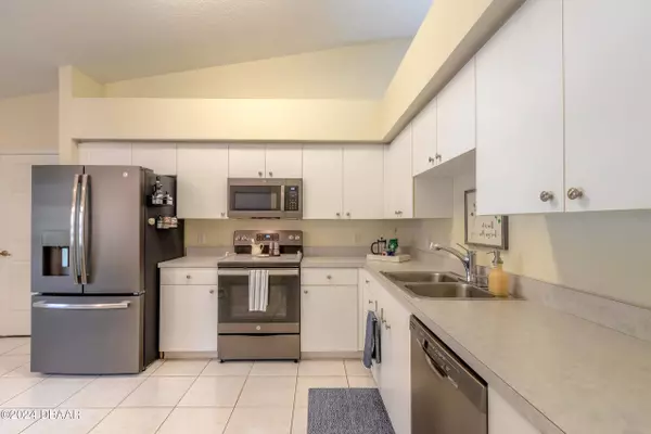 3011 Oak Hammock DR, Port Orange, FL 32129